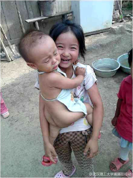 7��17�������������Є�(d��ng)���F(tu��n)�(du��)��η��(du��)��(du��)֧�̵ĺ��ӂ��M(j��n)���˼��L�����o���ӂ���ȥ�˺�(ji��n)�ε����һ���(du��)�T�f�����F(xi��n)�ڽK���˽⺢�ӂ�?y��u)�ʲô�?hu��)�t����߀�О�ʲô���С�С���֡���С�������@���ɽ·��ĺ��y�ߣ��еĺ����όW(xu��)ǰ߀���Ƚoţ��ݡ������D�ϵ�СŮ���mȻ���g����������ܵ��ѽ�(j��ng)ʮ�֋�����