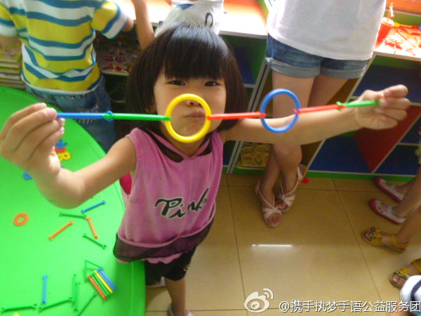 7��8����8��15����ɽ�|������W���y�ֈ�(zh��)�������Z������ՈF��ɽ�|�Ͳ��e�k�˞���37��Ĺ����ӡ������������؅^(q��)���L�@����ͯ�ļ�ͥ���˽Ⲣӛ��@����ͯ����ͽ�����r���_չ�o�ϵK���Z��Ӗ�����D��ɽ�|ʡ�Ͳ��а��`�������ĵĺ��ӂ�չʾ�����Ą�(chu��ng)���ֹ���