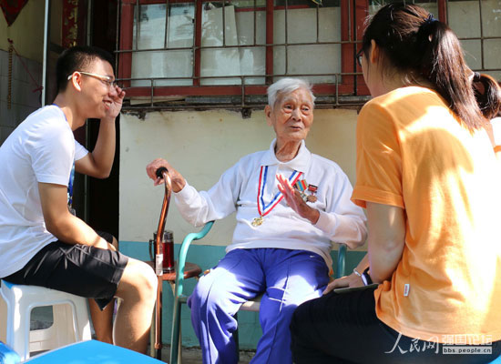 ־Ը���c����(zh��n)�ϱ����������У���