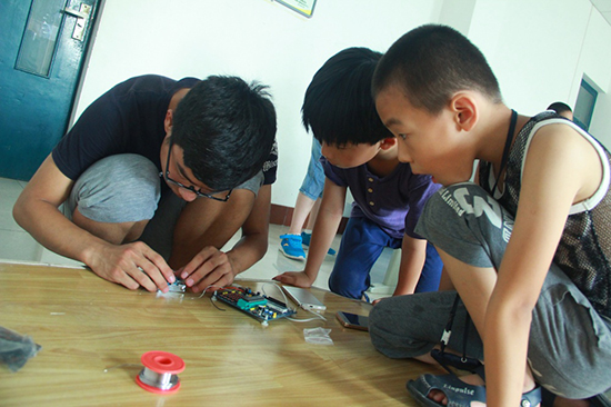 �Ї�ʯ�ʹ�W(xu��)���A�|������֮�������̈F(tu��n)��ɽ�|ʡ�S�u��(j��ng)��(j��)�_�l(f��)�^(q��)ᘌ�(du��)����(w��)���ˆT��Ů�����؃�ͯ�_չ������(d��ng)�����H�_�O(sh��)�Z��(sh��)���n�̽̌W(xu��)��߀�_չҕ�l�̌W(xu��)��ħ�g(sh��)��ħ�����L�����dȤ��n���� (3)