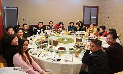 ���İ�̎�����l(xi��ng)���ҵļ��l(xi��ng)�������ھW(w��ng)���´����L(f��ng)���(d��ng)������(sh��)�������Ը��صľW(w��ng)��ͨ�^�R�^�����ֺ�΢ҕ�lӛ����Լ��ڼ��l(xi��ng)����Ҋ���У��@Щƽ��(sh��)�Ľ�����������֟o���B͸������Đ������^��ÿһ�c(di��n)΢С��׃�������ǰl(f��)�����l(xi��ng)�H��߅�Ĵ��������ܽo�l(xi��ng)�H���������ī@�øУ��͌��Լ����l(xi��ng)���Ժ����M�㡭��Ԕ��(x��)�� 