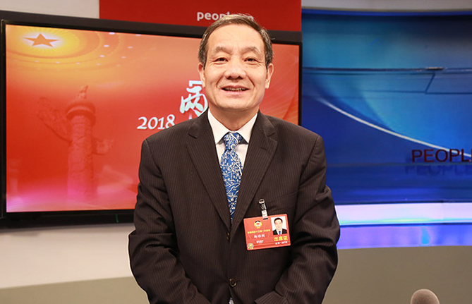 全國(guó)政協(xié)常委、湖南省人大常委會(huì)副主任楊維剛：創(chuàng)建“數(shù)字政府”賦能數(shù)字經(jīng)濟(jì)發(fā)展