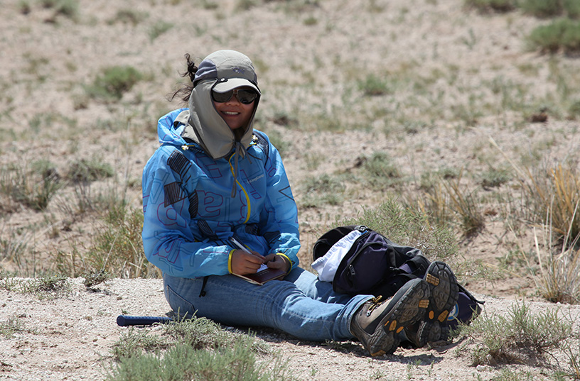 毛方園在野外科考現(xiàn)場。受訪者供圖